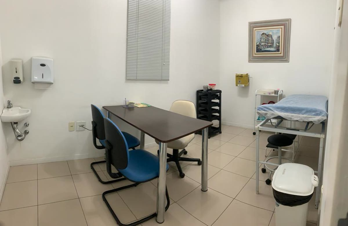 Consultório equipado – Santa Cruz